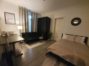 Modern and cozy studio 2 minutes from Porte d 'Orléans
